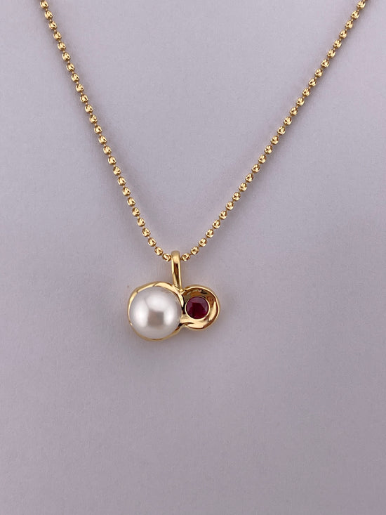 18k South Sea Pearl Ruby Necklace