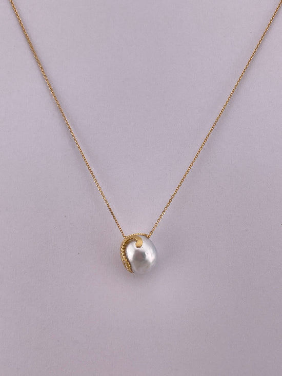 18k Willow Pearl Necklace