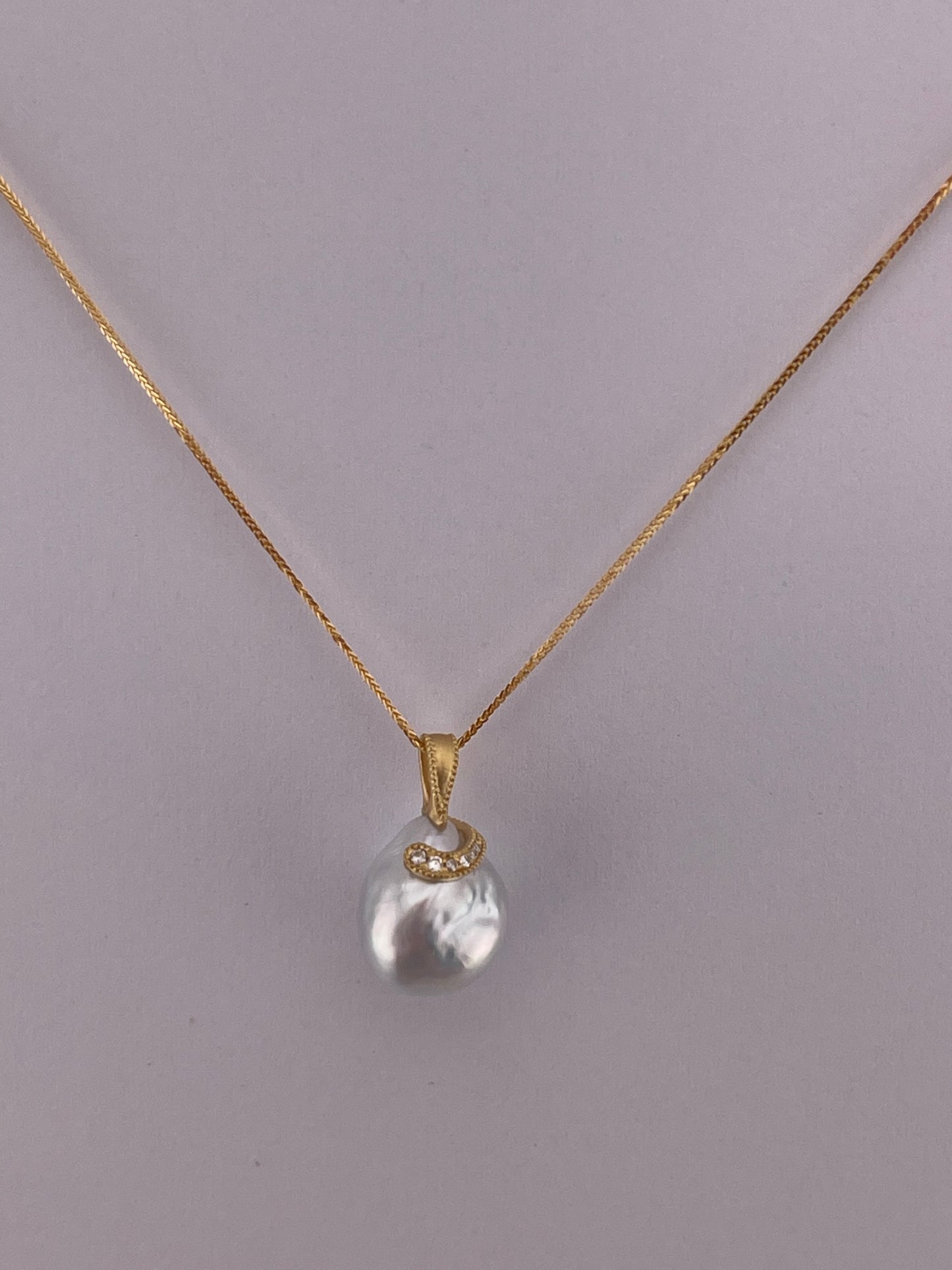 18k Meteor Pearl Necklace