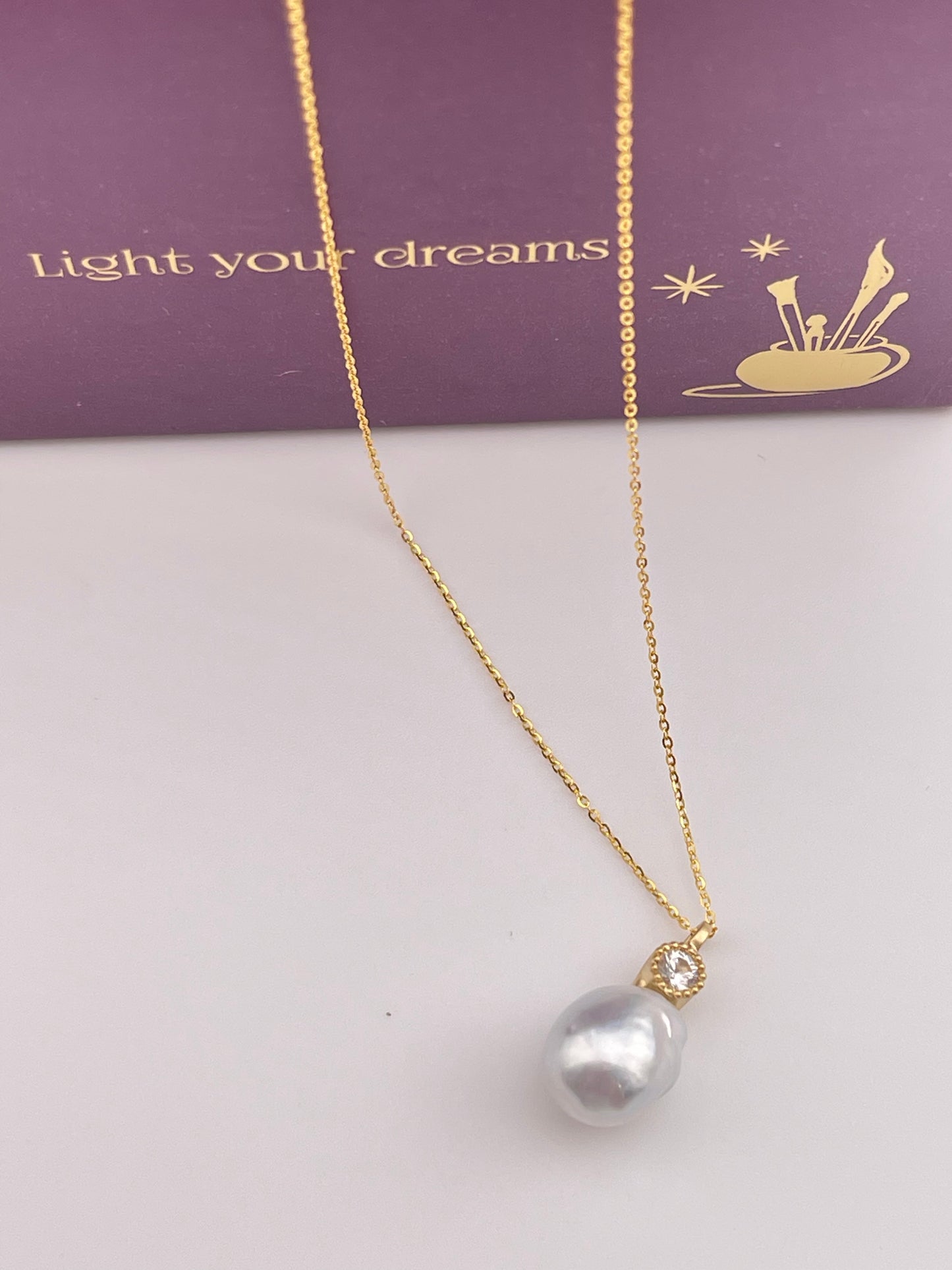 18k Elegant Pearl Necklace