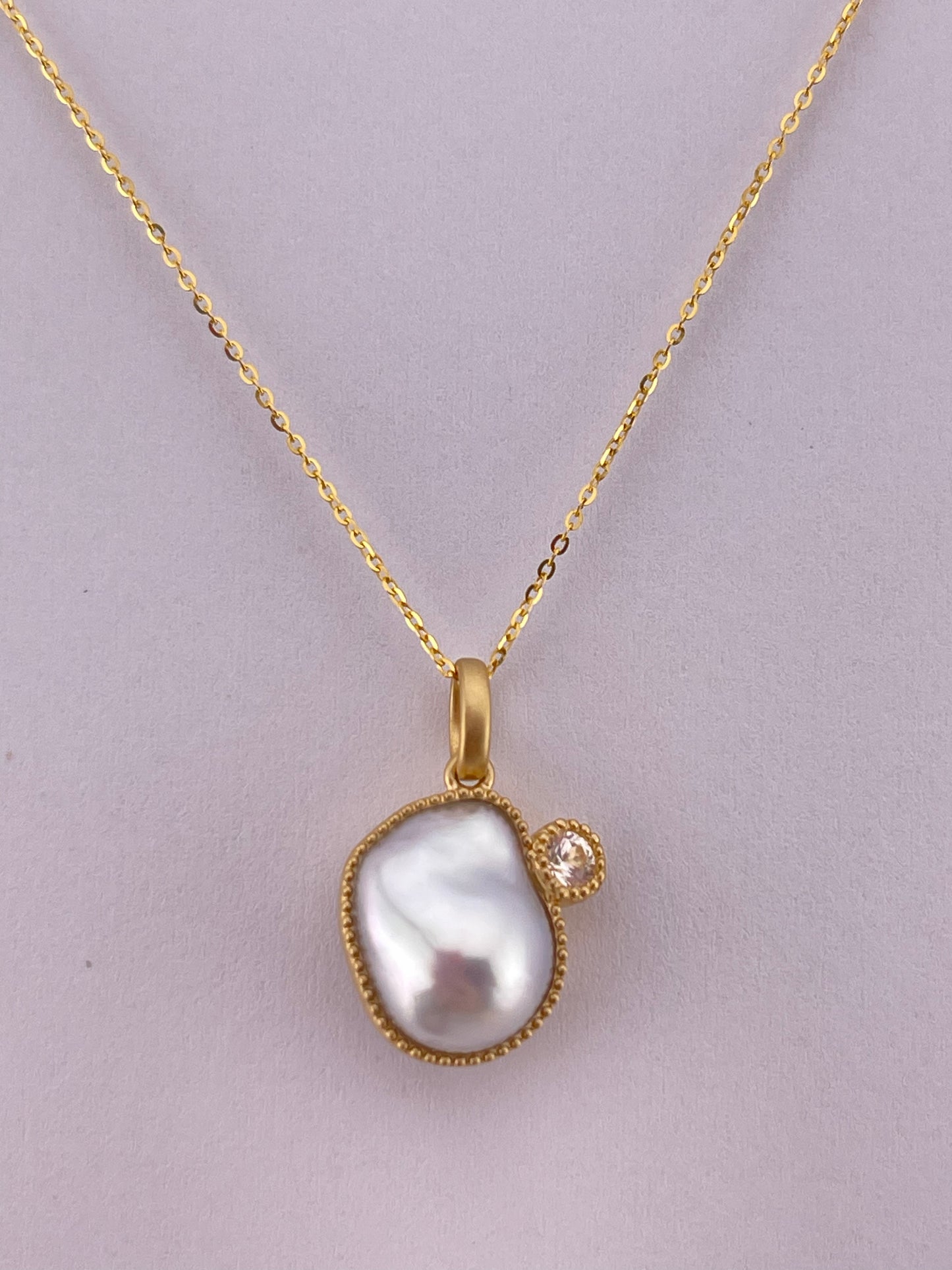 18k Precious pearl Necklace