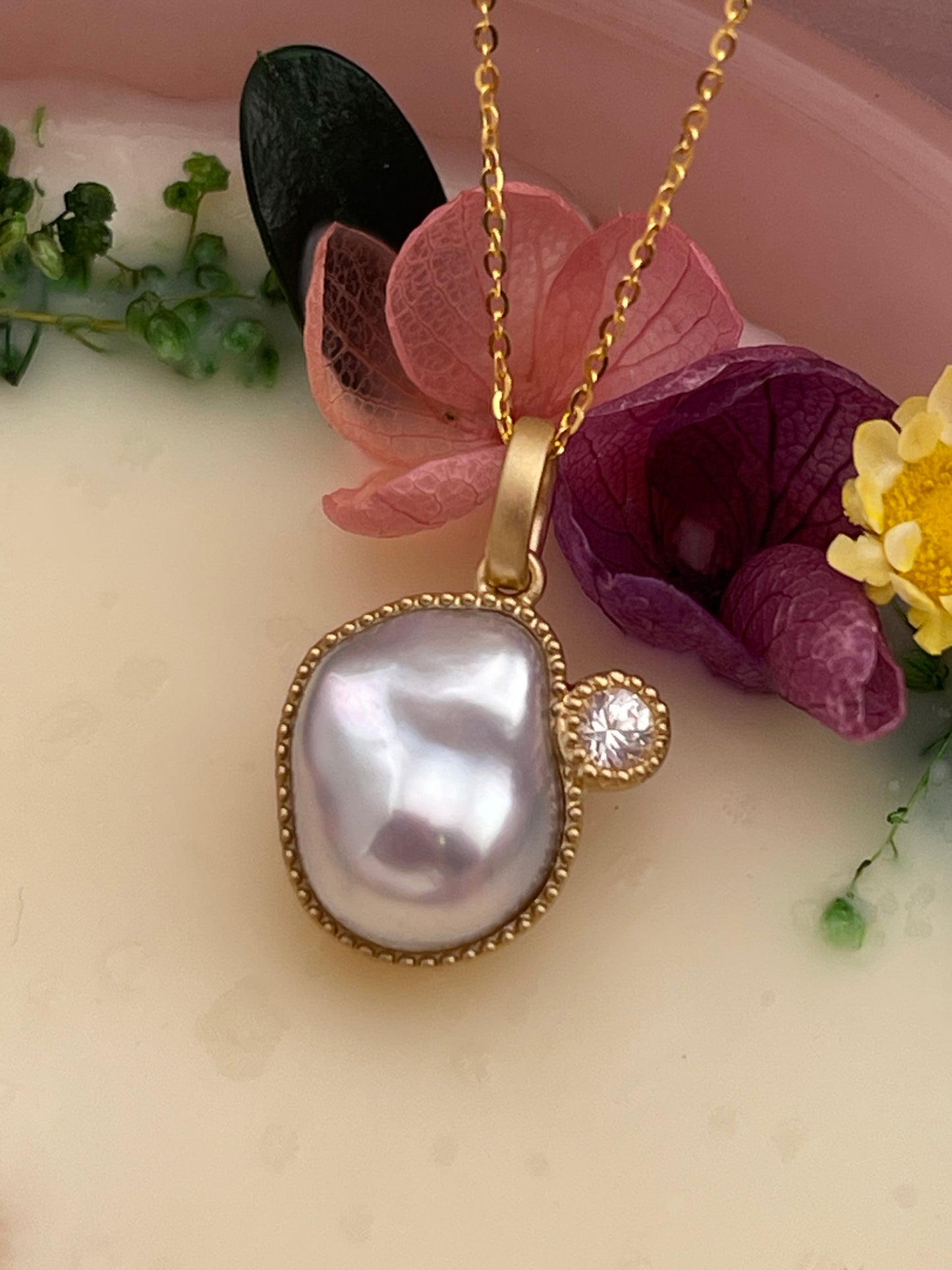 18k Precious pearl Necklace