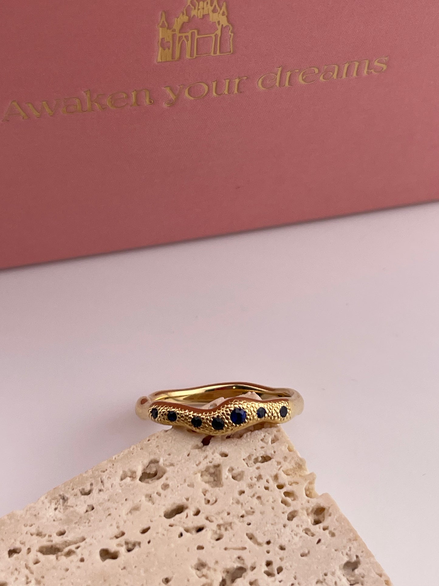 18k Blue Sapphire Ring