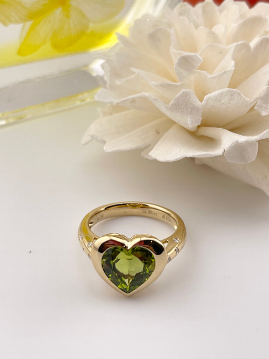 18k Peridot Diamond Heart Ring