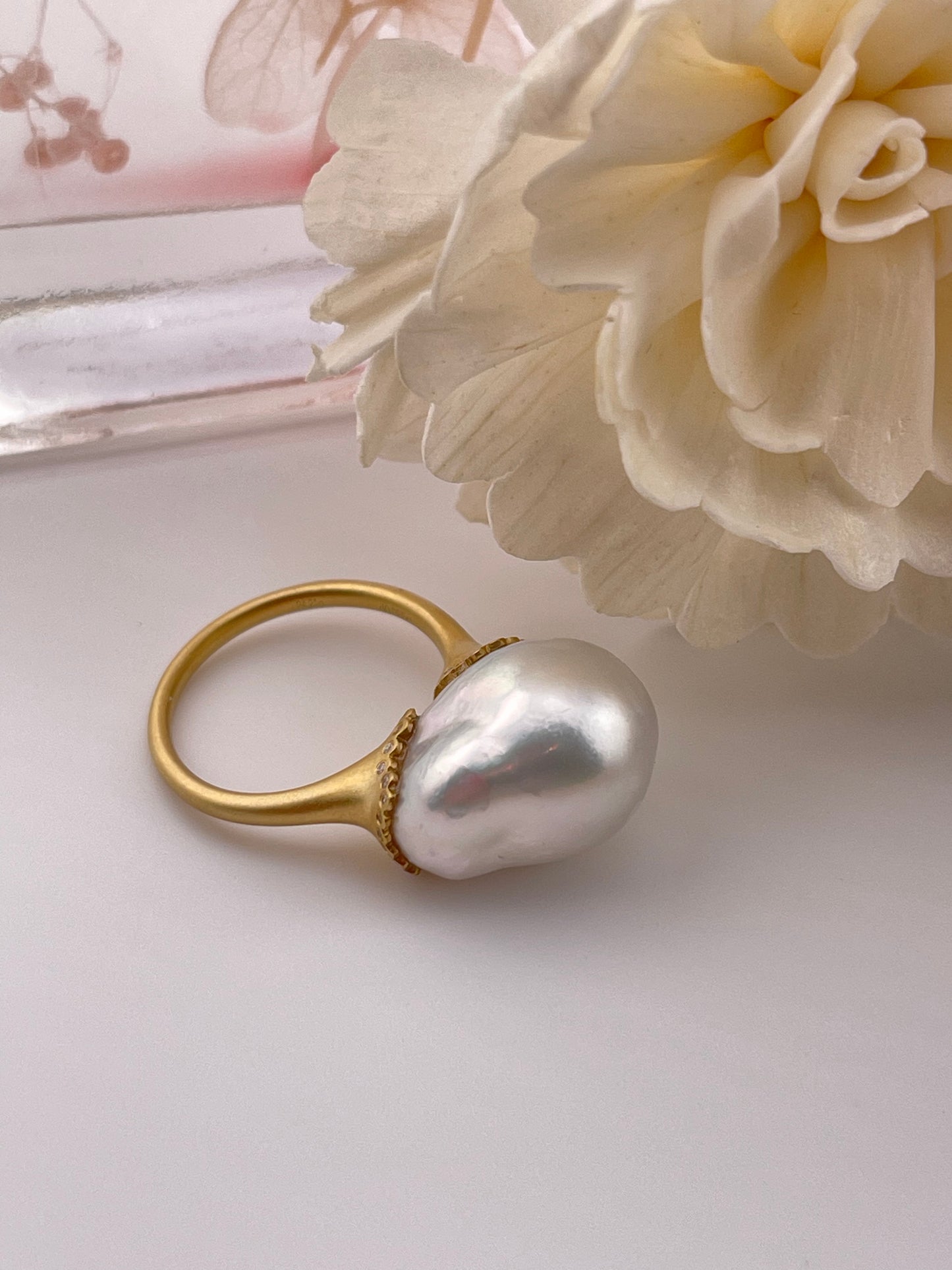 18k South Sea Baroque Pearl Ring