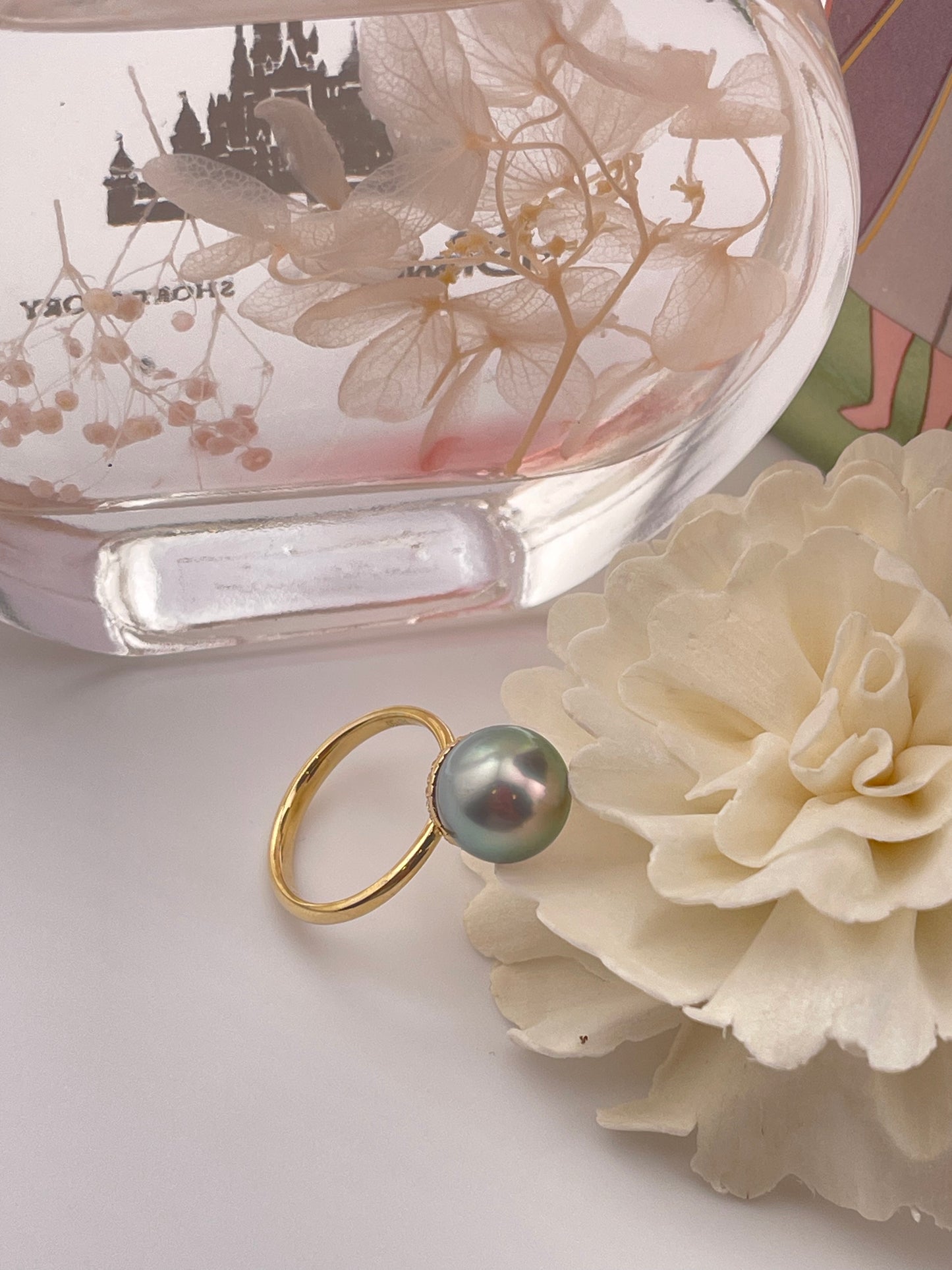 18k Tahitian Oval Pearl Ring