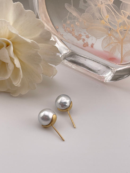 18k South Sea Pearl Stud Earring